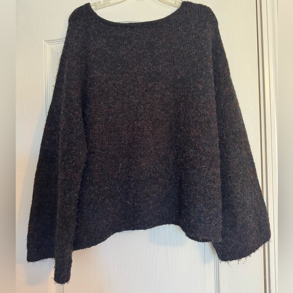 ❤️2 for 10❤️ Altar’d state navy star sweater with bell sleeves - Picture 2 of 3